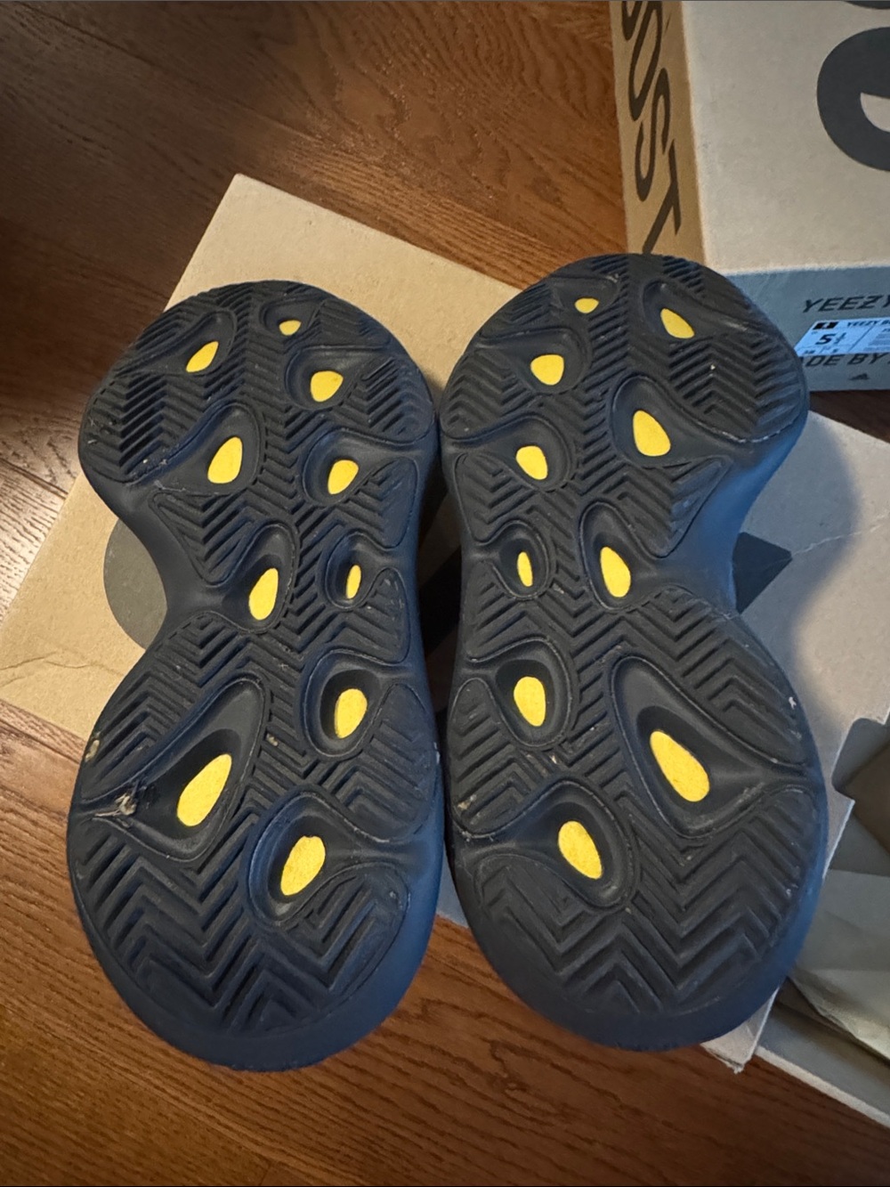 Yeezy Sneakers in Black and Gray - Picture 9 of 10